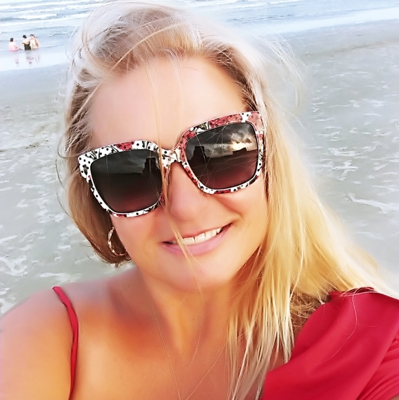 Meet your Posher, Kathy - Picture 5 of 8